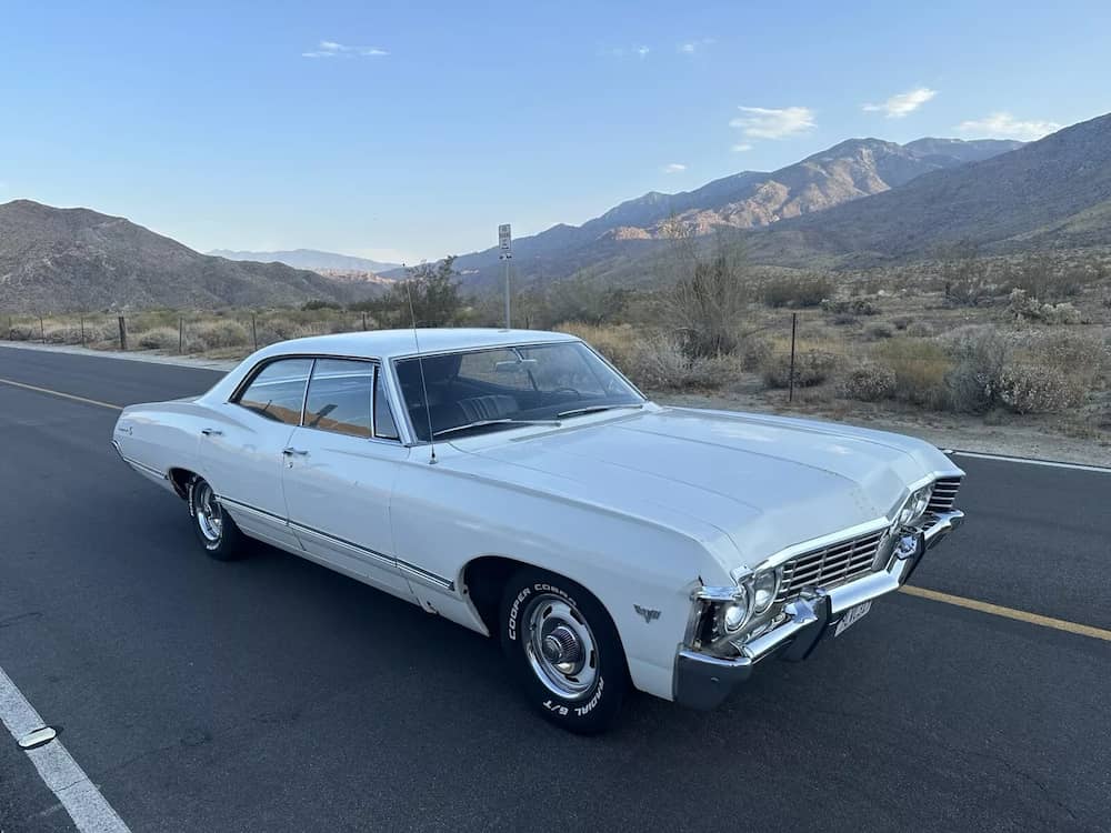 chevy impala 4 door 1967 sur route