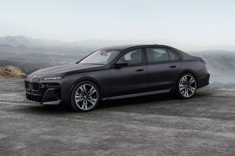 BMW Seria 7 sedan